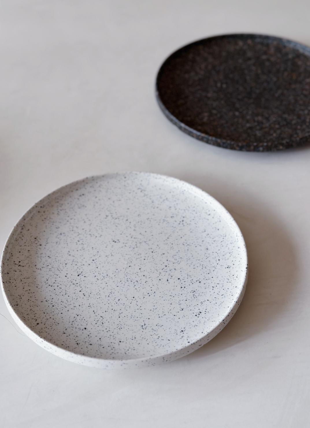 Dapple Speckle 8" Plate (White)