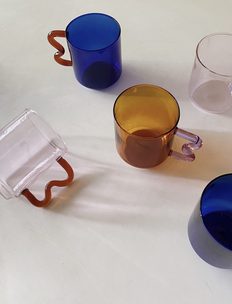Retro Wave Glass - Pink with Amber handle