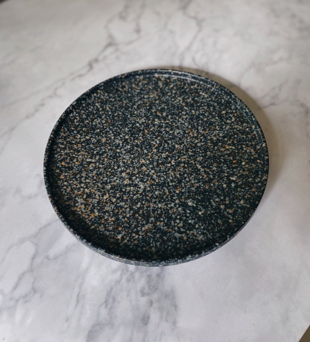 Dapple Speckle 8.3" Plate (Stone Black)