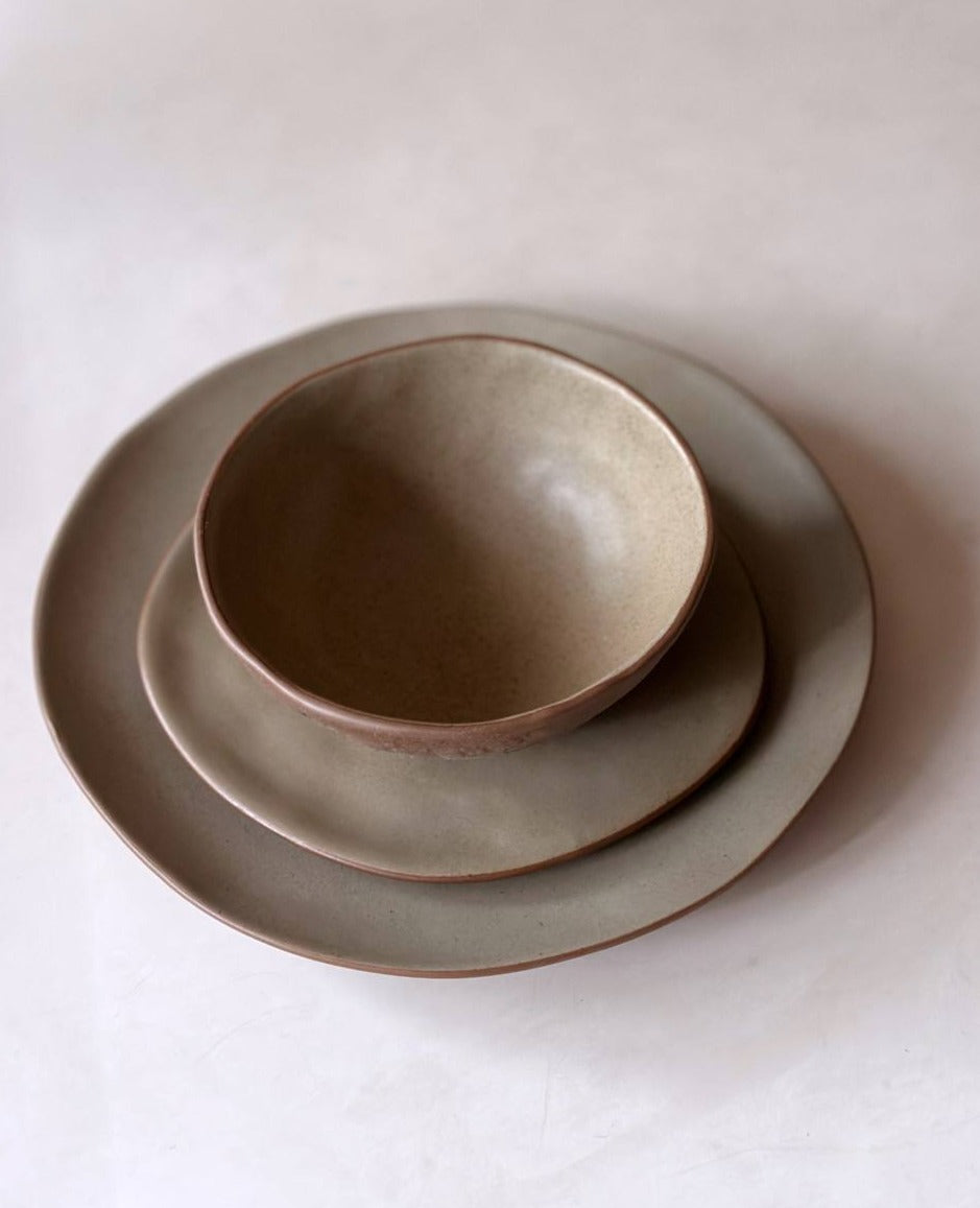 Rawstic Dinnerware Set (Set of 3)